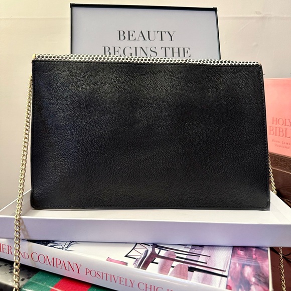 Betsey Johnson Envelope Style Chain Link Convertible Cross/Clutch/Shoulder Bag - Picture 6 of 6